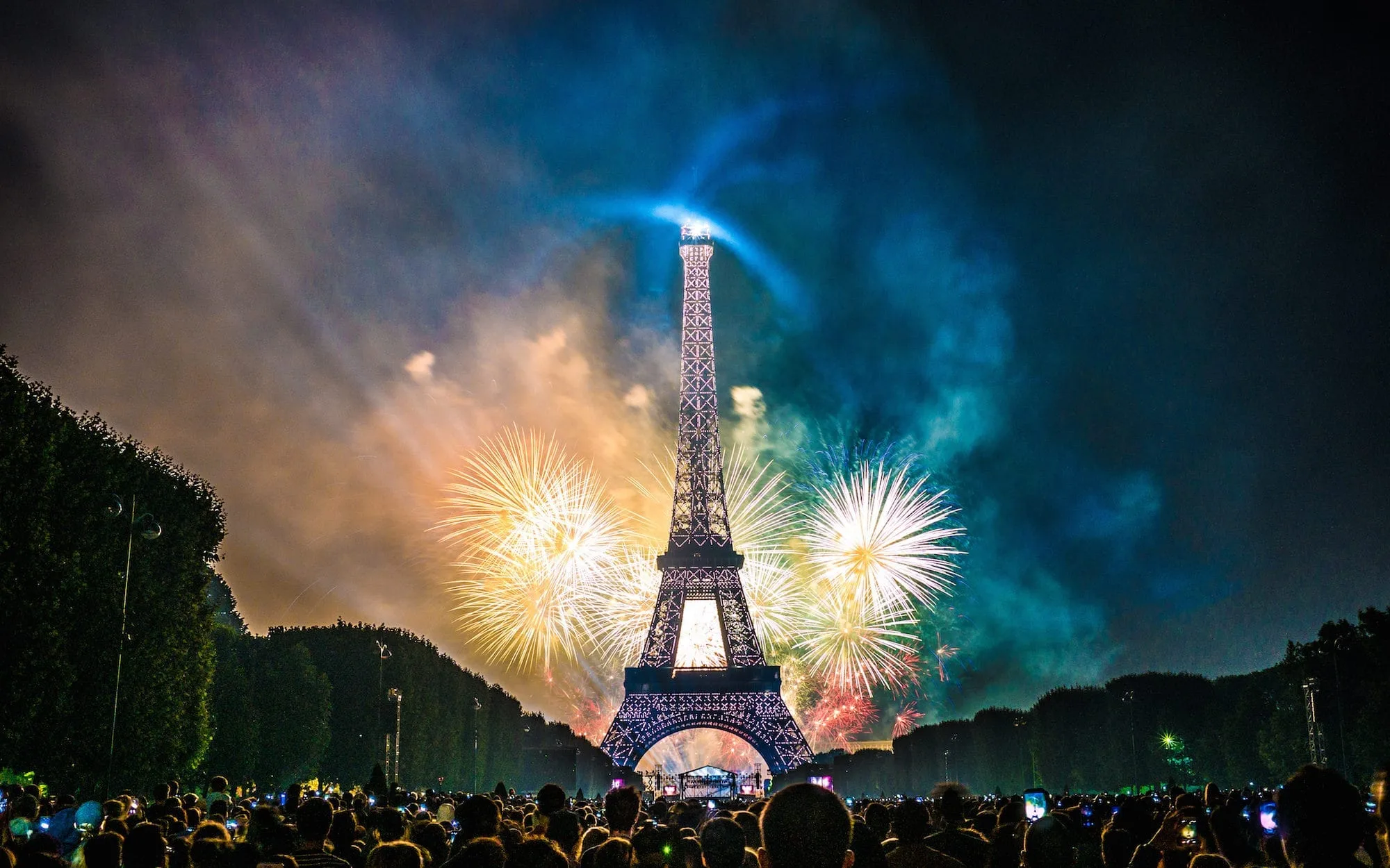 Fireworks-Yann-Caradec